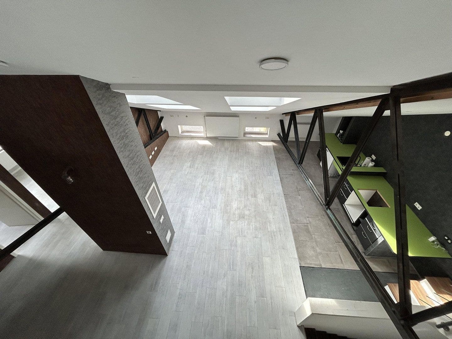 Prenájom bytu 3-izbový 90 m², Henschelstrasse 3a, Wilhelmshaven, Dolné Sasko Prenájom bytu 3-izbový 90 m², Henschelstrasse 3a, Wilhelmshaven, Dolné Sasko
