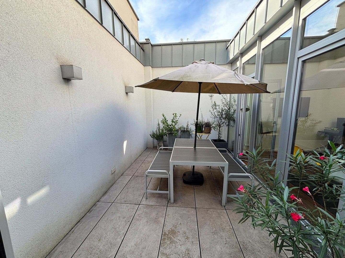 Prenájom kancelárie 231 m², Jahnstr. 35, Düsseldorf, Severné Porýnie - Westfálsko Prenájom kancelárie 231 m², Jahnstr. 35, Düsseldorf, Severné Porýnie - Westfálsko