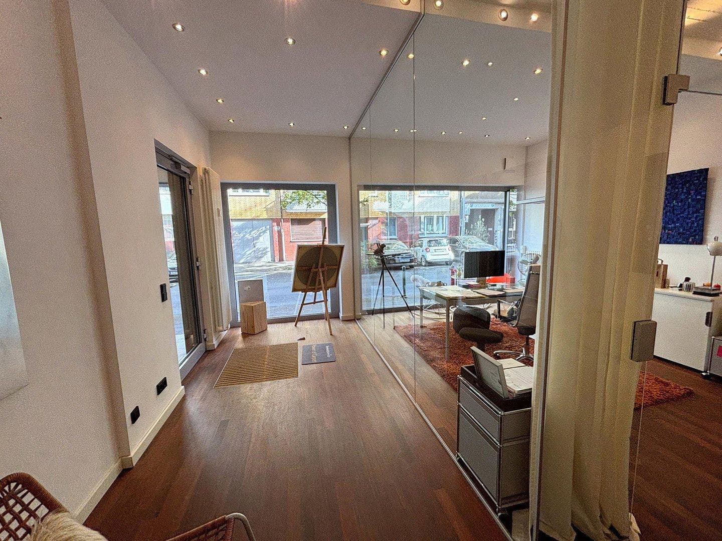 Prenájom kancelárie 231 m², Jahnstr. 35, Düsseldorf, Severné Porýnie - Westfálsko Prenájom kancelárie 231 m², Jahnstr. 35, Düsseldorf, Severné Porýnie - Westfálsko
