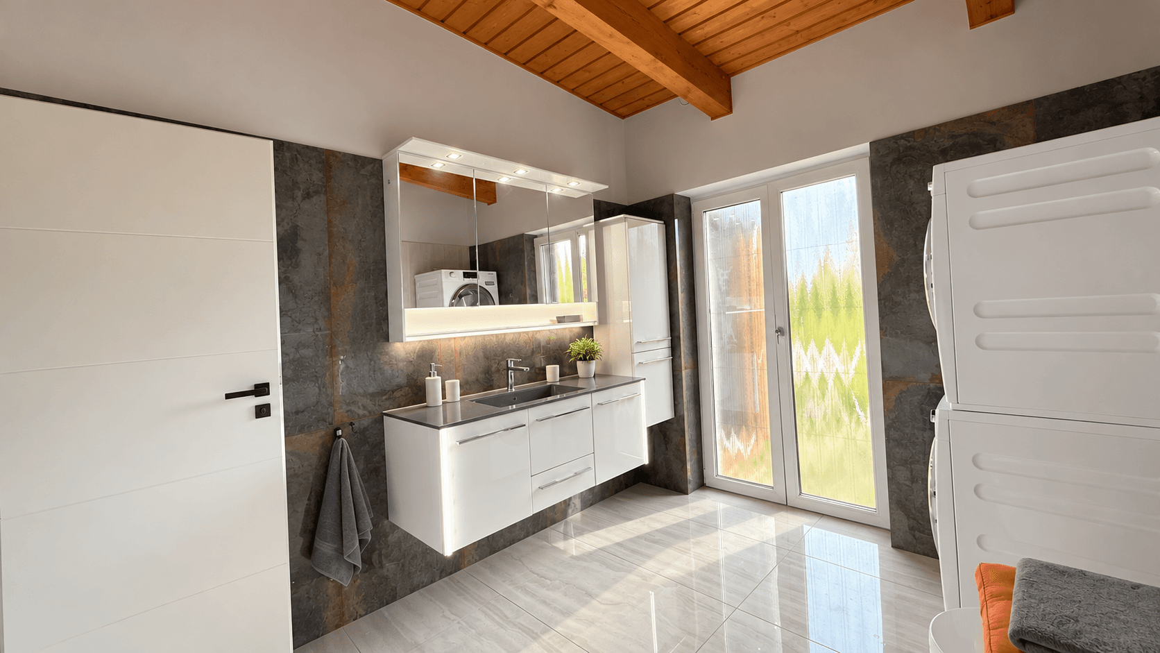 Predaj domu 180 m², pozemok 950 m², Gerhart Hauptmann Ring 22, Neu Wulmstorf, Dolné Sasko Predaj domu 180 m², pozemok 950 m², Gerhart Hauptmann Ring 22, Neu Wulmstorf, Dolné Sasko