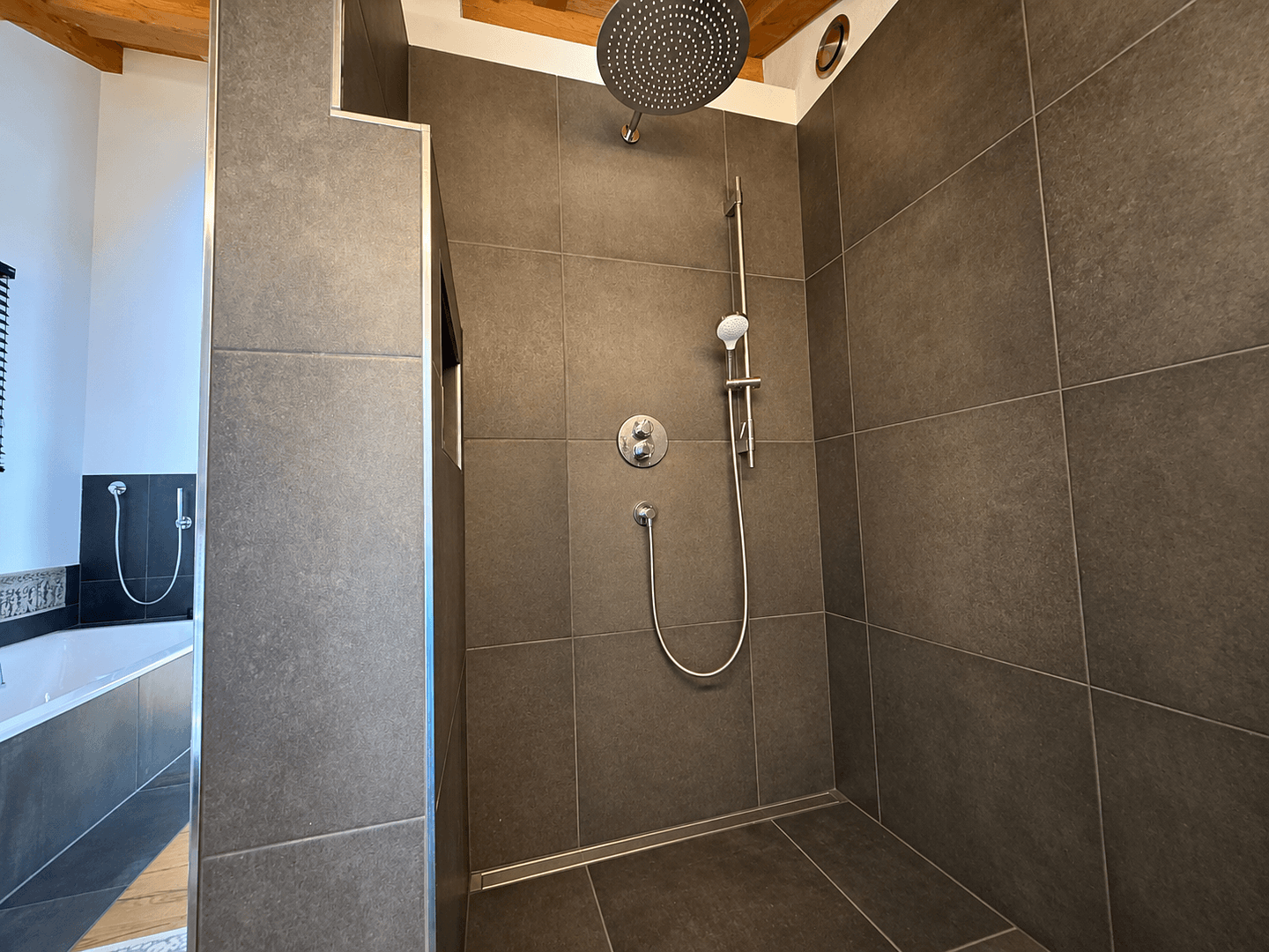 Predaj domu 206 m², pozemok 504 m², Dr.-Paul-Weinhart-Straße 2 a, Prien a. Chiemsee, Bavorsko Predaj domu 206 m², pozemok 504 m², Dr.-Paul-Weinhart-Straße 2 a, Prien a. Chiemsee, Bavorsko