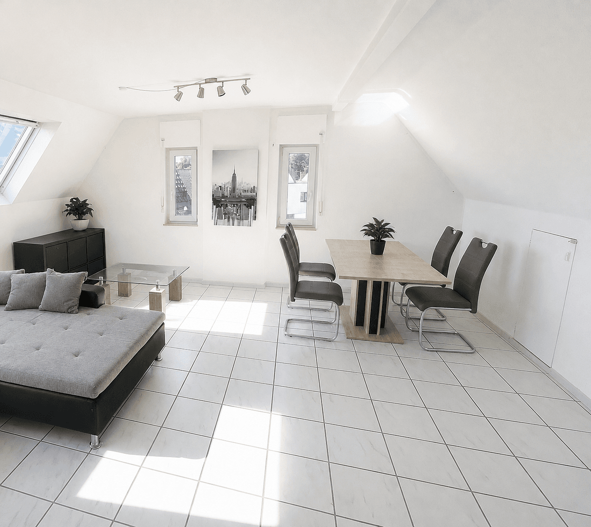 Prenájom bytu 3-izbový 86 m², Bismarckstraße 2, Meerbusch, Severné Porýnie - Westfálsko Prenájom bytu 3-izbový 86 m², Bismarckstraße 2, Meerbusch, Severné Porýnie - Westfálsko