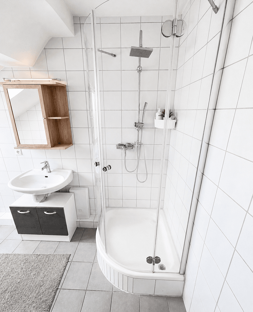 Prenájom bytu 3-izbový 86 m², Bismarckstraße 2, Meerbusch, Severné Porýnie - Westfálsko Prenájom bytu 3-izbový 86 m², Bismarckstraße 2, Meerbusch, Severné Porýnie - Westfálsko