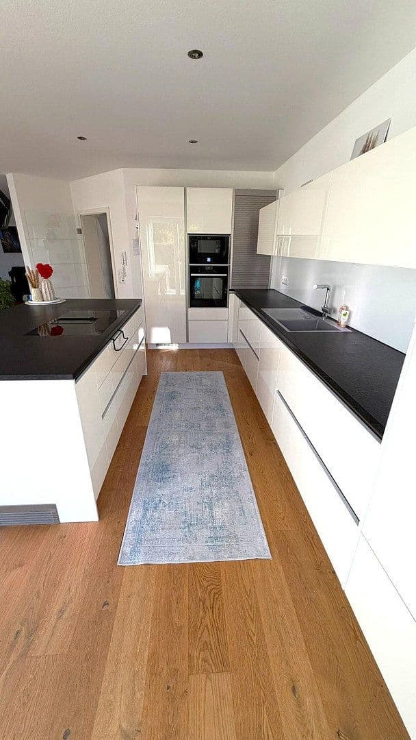 Predaj domu 210 m², pozemok 637 m², Kempten (Allgäu), Bavorsko Predaj domu 210 m², pozemok 637 m², Kempten (Allgäu), Bavorsko