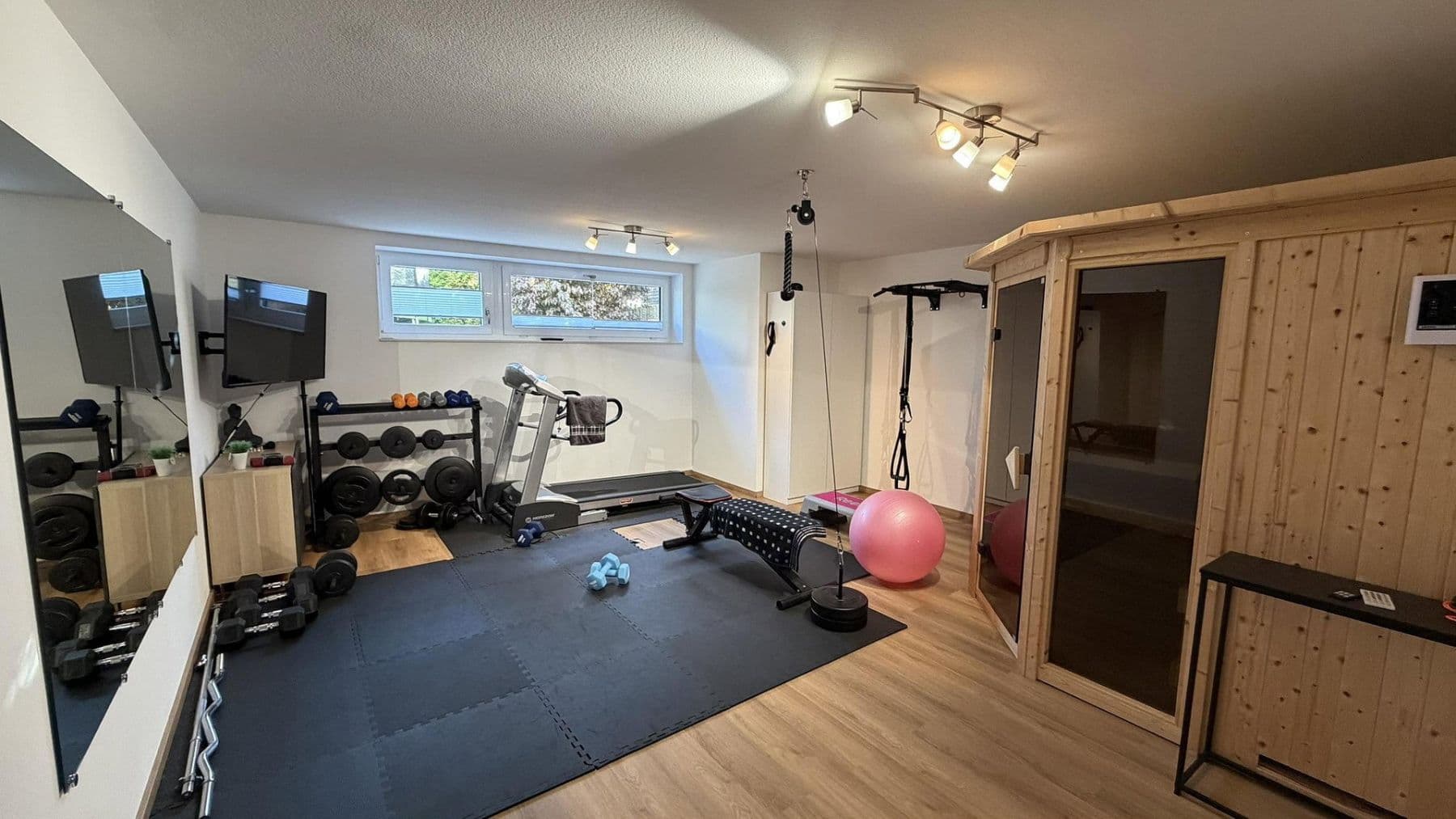 Predaj domu 210 m², pozemok 637 m², Kempten (Allgäu), Bavorsko Predaj domu 210 m², pozemok 637 m², Kempten (Allgäu), Bavorsko