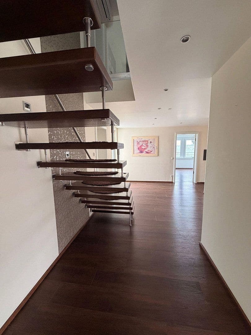 Predaj bytu 4-izbový 201 m², Hofheim am Taunus, Hesensko Predaj bytu 4-izbový 201 m², Hofheim am Taunus, Hesensko