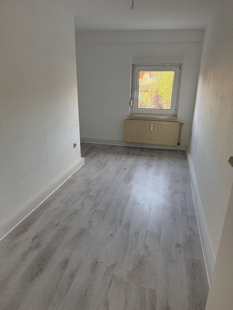 Prenájom bytu 3-izbový 75 m², Hötensleben, Sasko-Anhaltsko Prenájom bytu 3-izbový 75 m², Hötensleben, Sasko-Anhaltsko