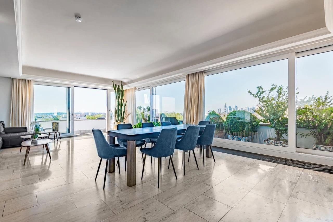 Predaj bytu 5-izbový 295 m², Frankfurt, Hesensko Predaj bytu 5-izbový 295 m², Frankfurt, Hesensko