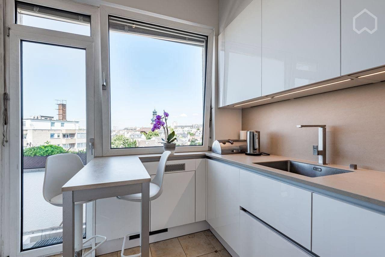 Predaj bytu 5-izbový 295 m², Frankfurt, Hesensko Predaj bytu 5-izbový 295 m², Frankfurt, Hesensko