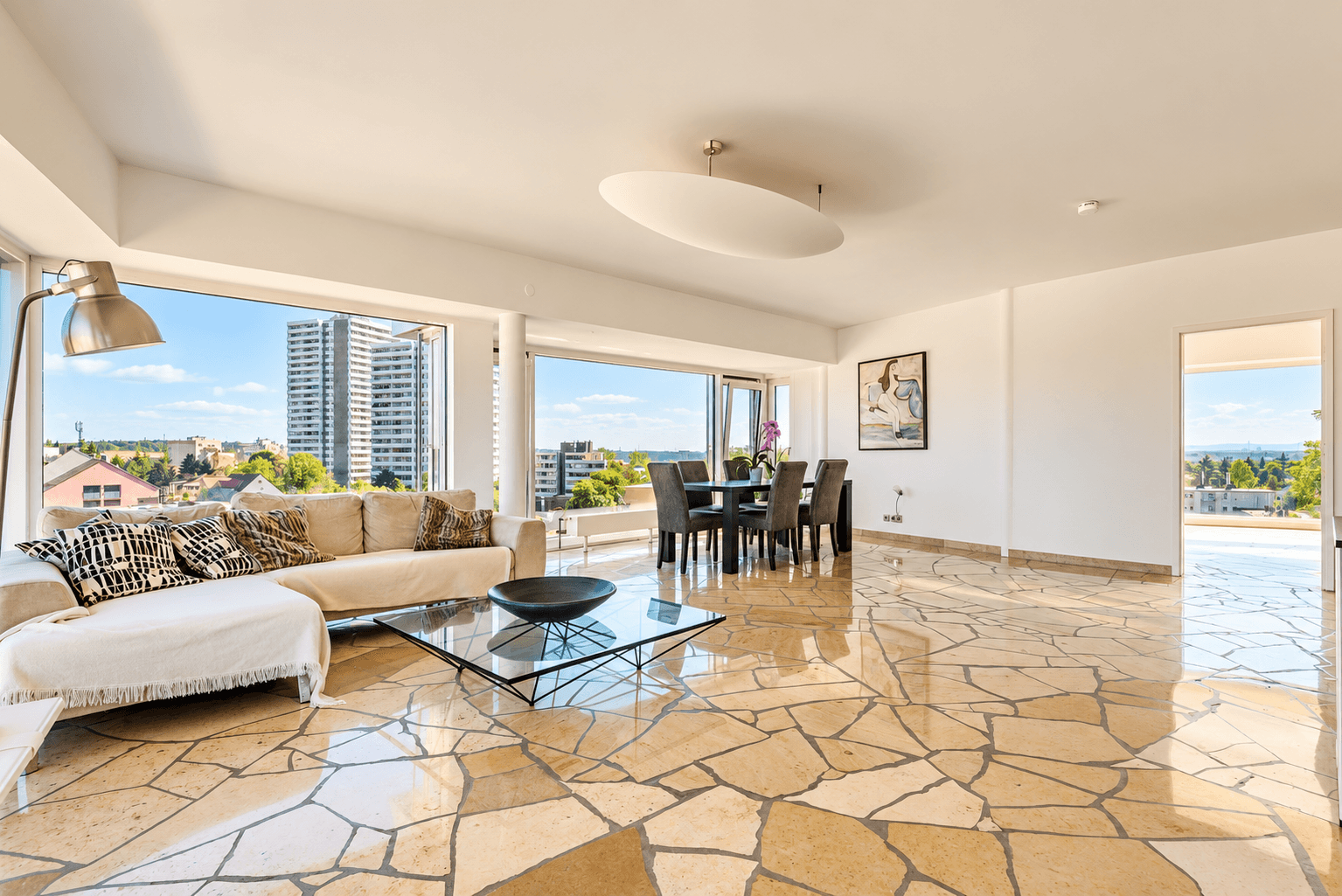 Predaj bytu 5-izbový 295 m², Frankfurt, Hesensko Predaj bytu 5-izbový 295 m², Frankfurt, Hesensko