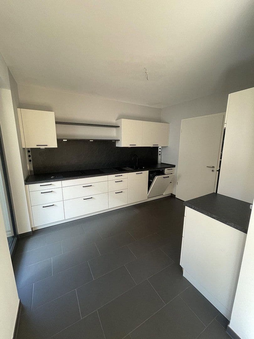Prenájom bytu 3-izbový 134 m², Braunschweig, Dolné Sasko Prenájom bytu 3-izbový 134 m², Braunschweig, Dolné Sasko