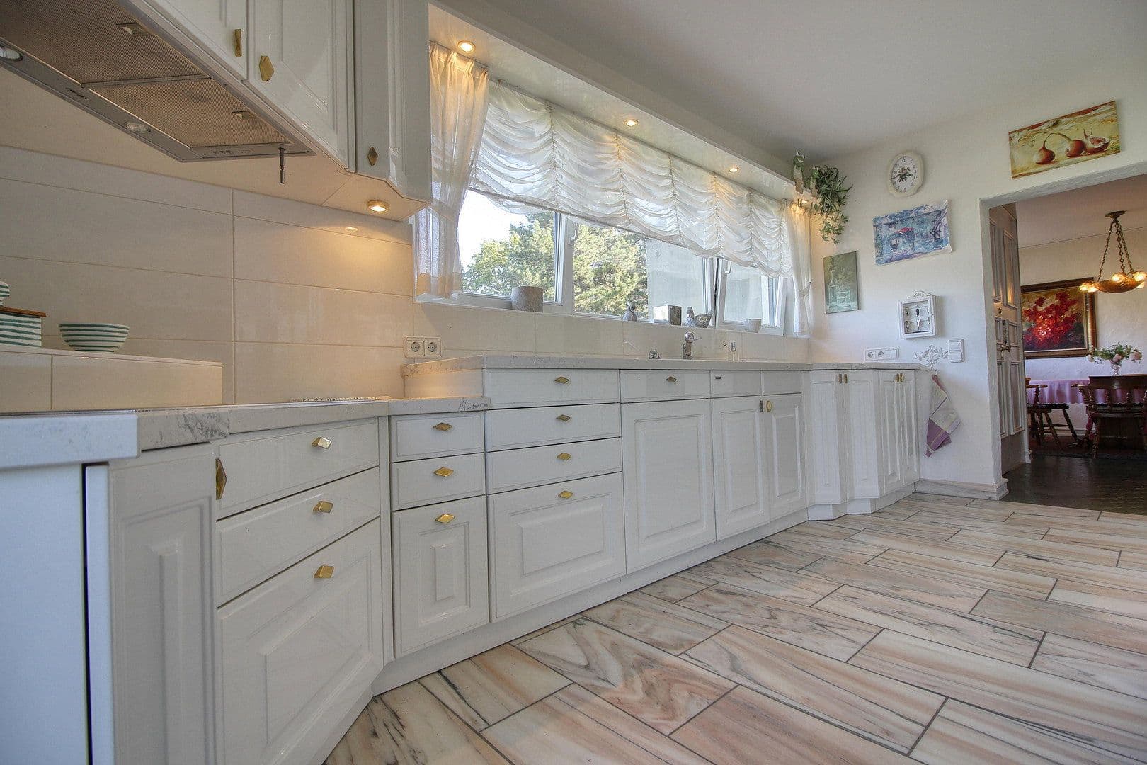 Predaj bytu 5-izbový 240 m², Offenburg, Bádensko-Wurttembersko Predaj bytu 5-izbový 240 m², Offenburg, Bádensko-Wurttembersko