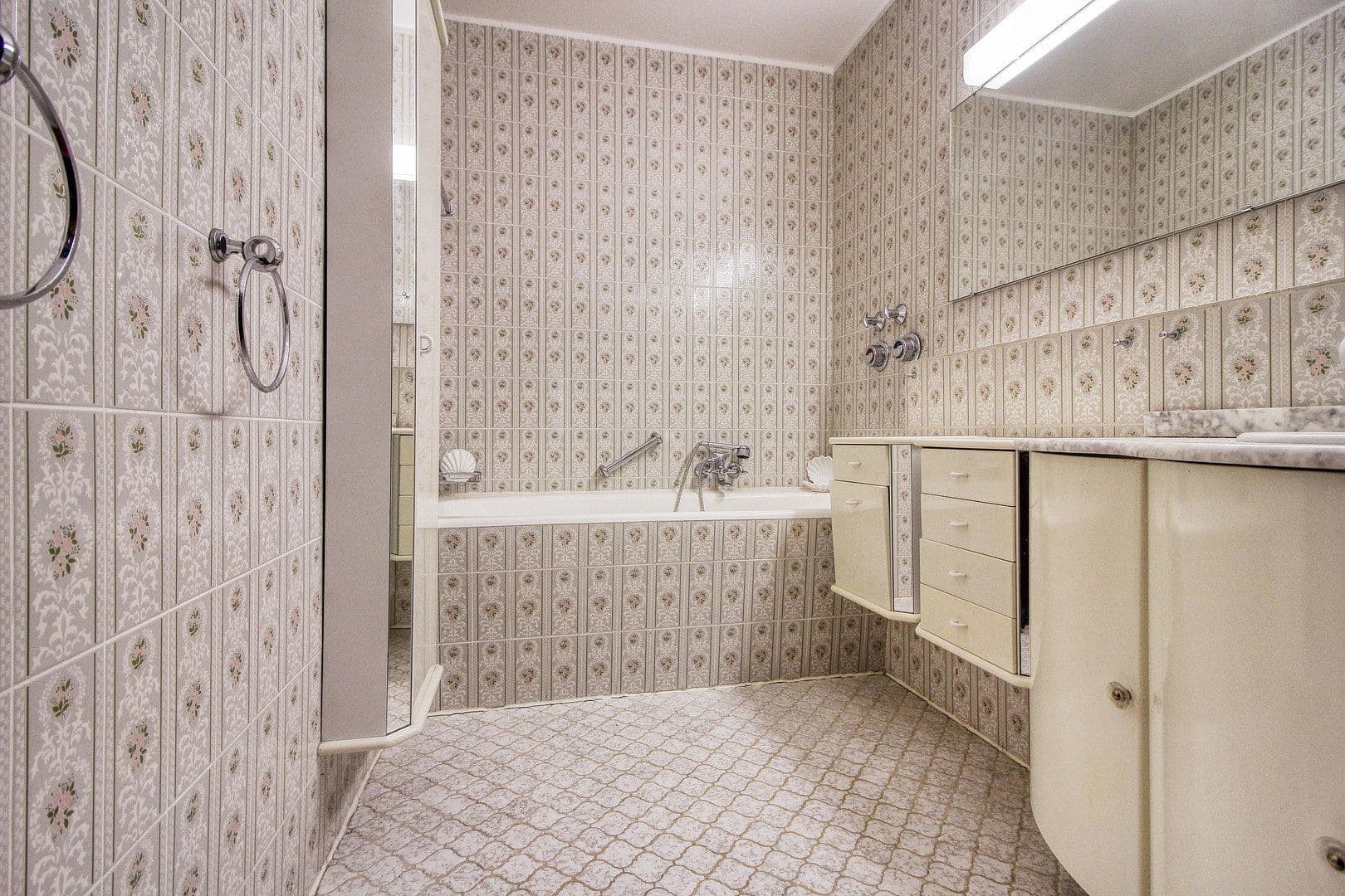 Predaj bytu 5-izbový 240 m², Offenburg, Bádensko-Wurttembersko Predaj bytu 5-izbový 240 m², Offenburg, Bádensko-Wurttembersko