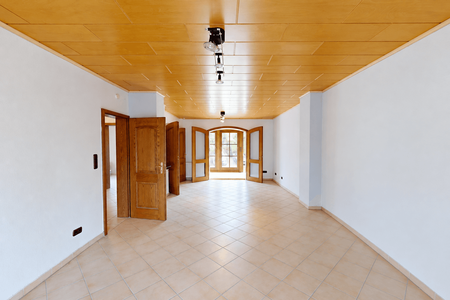Predaj domu 283 m², pozemok 423 m², Ludwigstr. 20, Mühltal, Hesensko Predaj domu 283 m², pozemok 423 m², Ludwigstr. 20, Mühltal, Hesensko