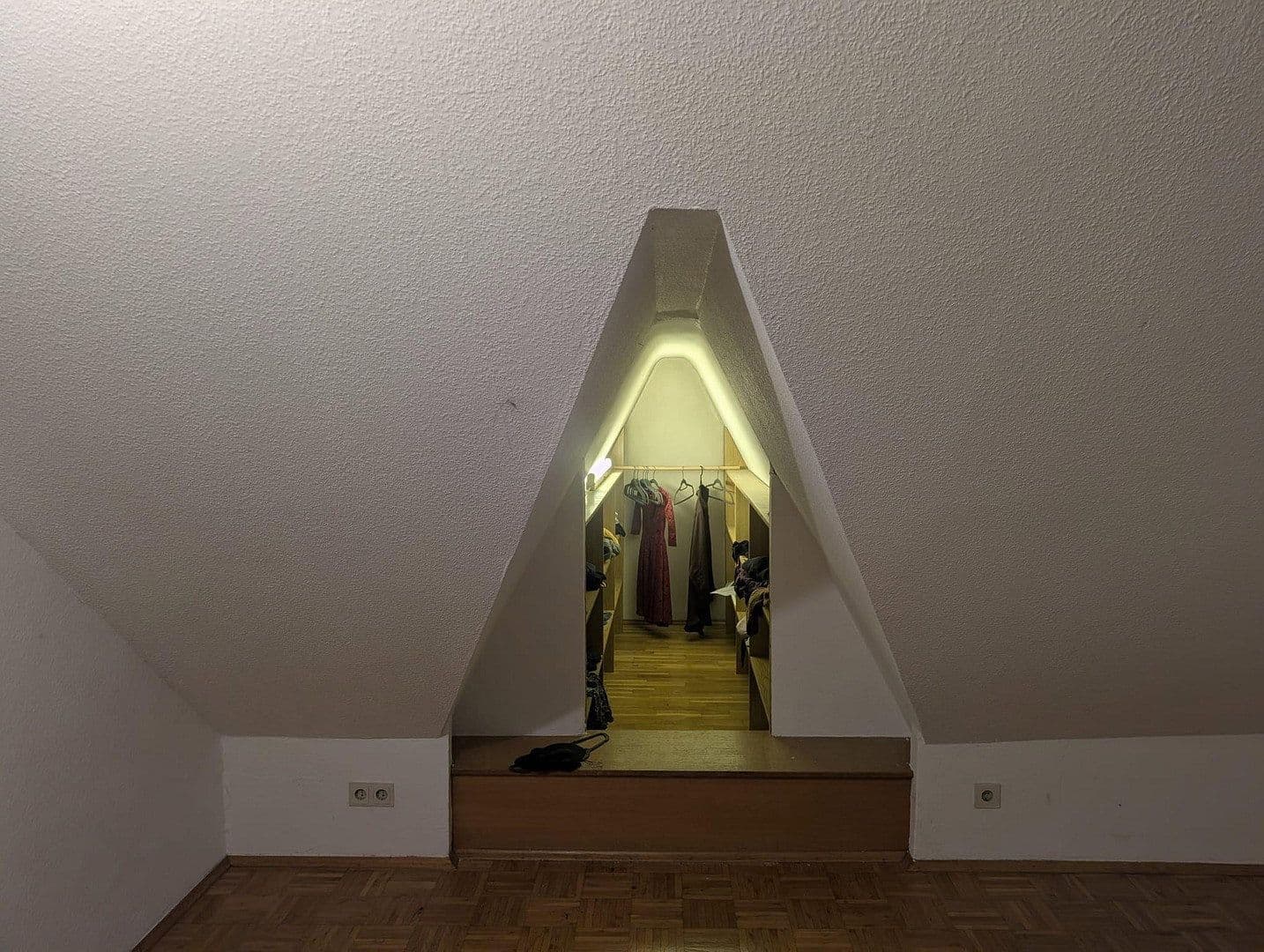 Prenájom bytu 2-izbový 66 m², Waldhausenerstr. 117, Mönchengladbach, Severné Porýnie - Westfálsko Prenájom bytu 2-izbový 66 m², Waldhausenerstr. 117, Mönchengladbach, Severné Porýnie - Westfálsko