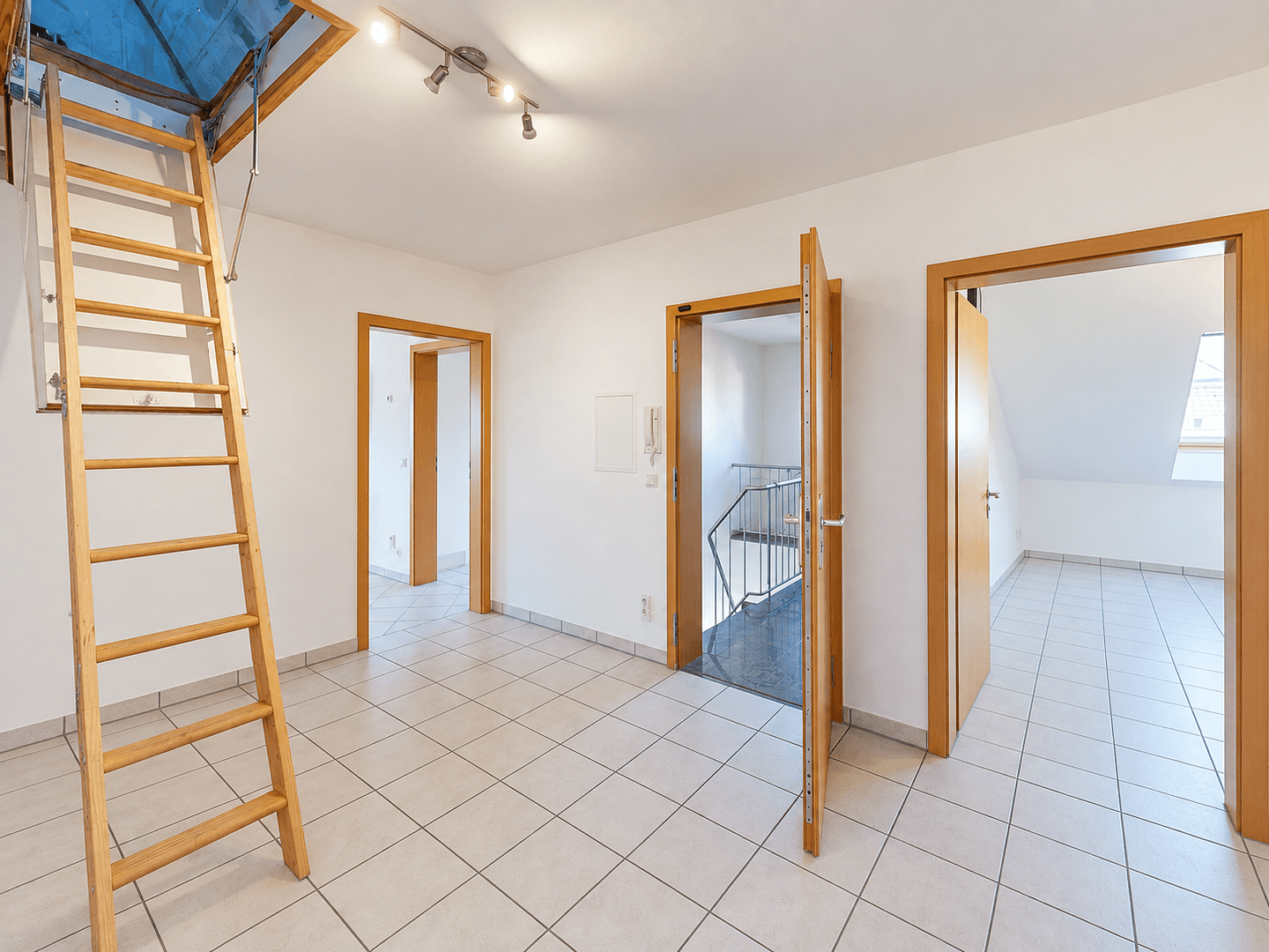 Predaj domu 266 m², pozemok 659 m², Duisburg, Severné Porýnie - Westfálsko Predaj domu 266 m², pozemok 659 m², Duisburg, Severné Porýnie - Westfálsko
