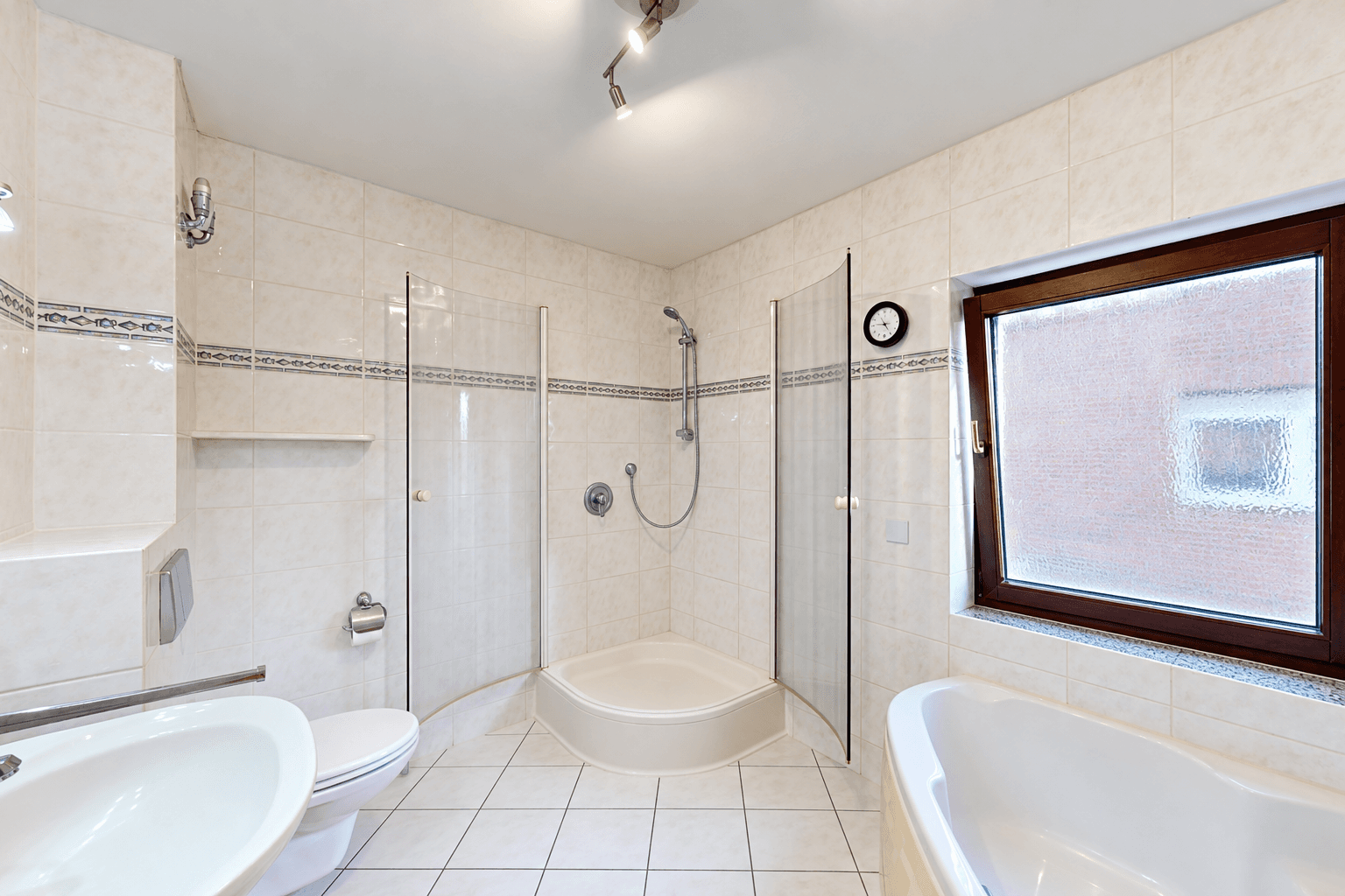 Predaj domu 266 m², pozemok 659 m², Duisburg, Severné Porýnie - Westfálsko Predaj domu 266 m², pozemok 659 m², Duisburg, Severné Porýnie - Westfálsko