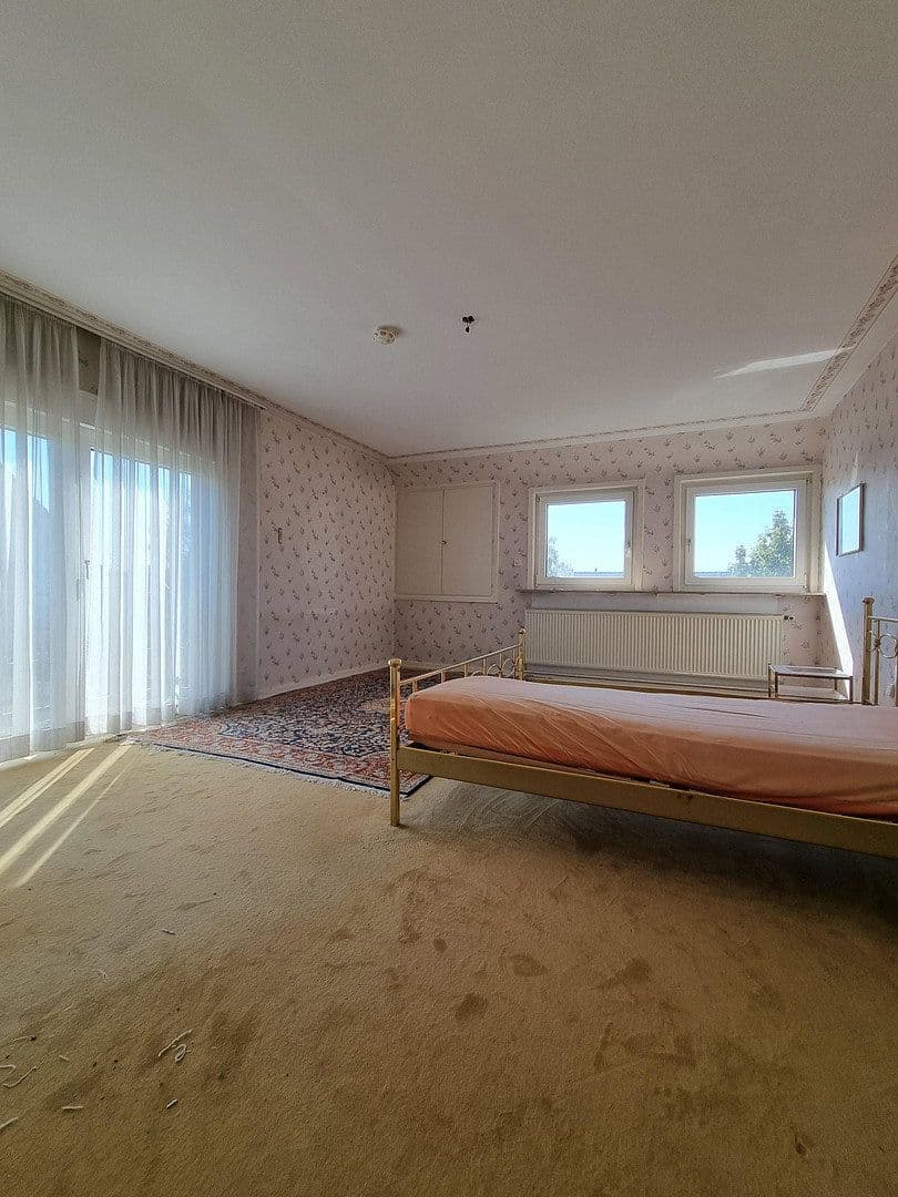 Predaj domu 210 m², pozemok 950 m², Oberursel (Taunus), Hesensko Predaj domu 210 m², pozemok 950 m², Oberursel (Taunus), Hesensko