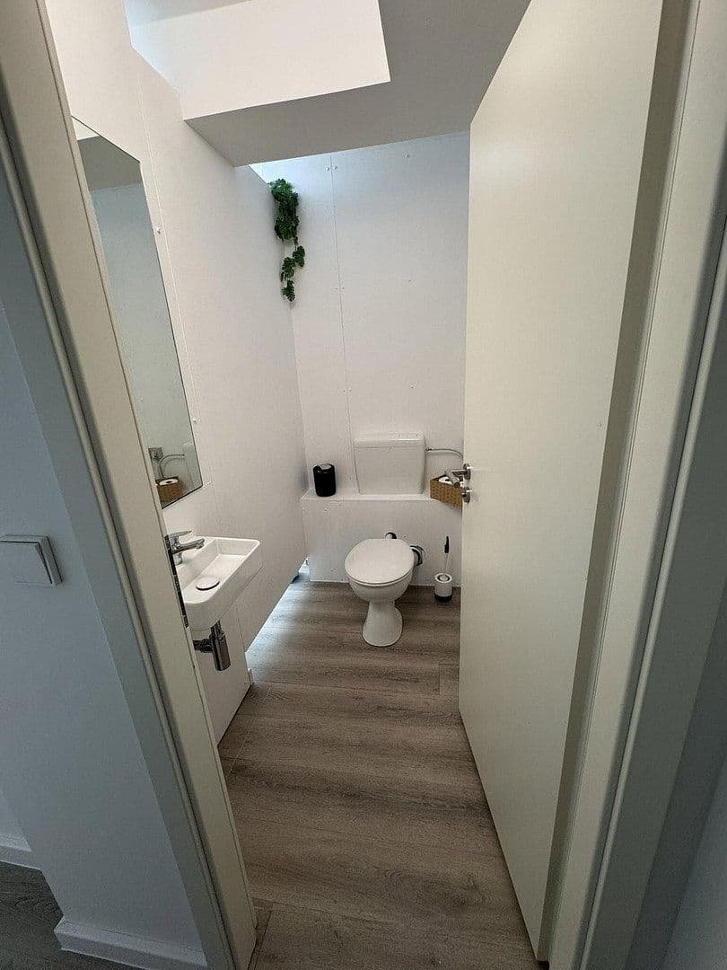 Prenájom bytu 3-izbový 173 m², Würzburg, Bavorsko Prenájom bytu 3-izbový 173 m², Würzburg, Bavorsko