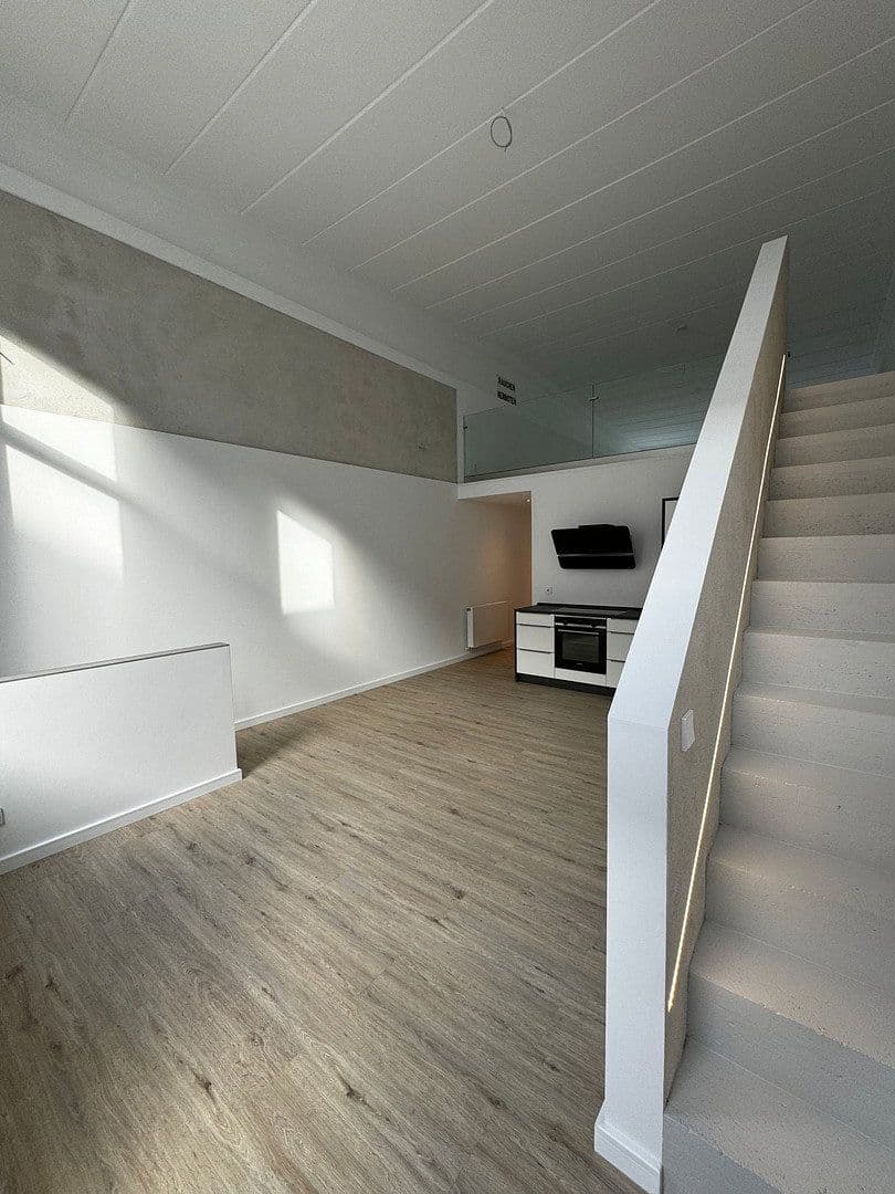 Prenájom bytu 3-izbový 173 m², Würzburg, Bavorsko Prenájom bytu 3-izbový 173 m², Würzburg, Bavorsko