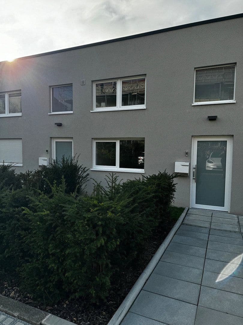 Prenájom bytu 3-izbový 173 m², Würzburg, Bavorsko Prenájom bytu 3-izbový 173 m², Würzburg, Bavorsko