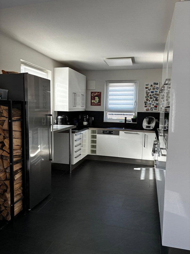 Predaj domu 160 m², pozemok 455 m², Neuenbürg, Bádensko-Wurttembersko Predaj domu 160 m², pozemok 455 m², Neuenbürg, Bádensko-Wurttembersko