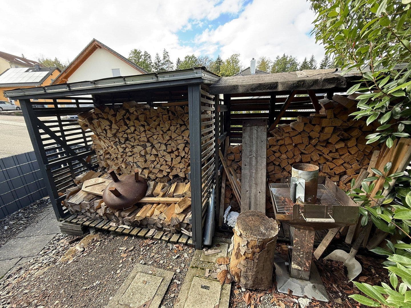 Predaj domu 160 m², pozemok 455 m², Neuenbürg, Bádensko-Wurttembersko Predaj domu 160 m², pozemok 455 m², Neuenbürg, Bádensko-Wurttembersko