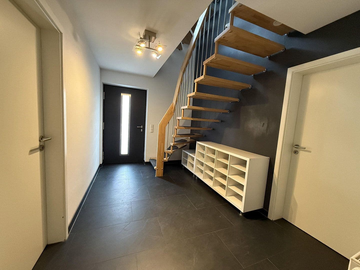 Predaj domu 160 m², pozemok 455 m², Neuenbürg, Bádensko-Wurttembersko Predaj domu 160 m², pozemok 455 m², Neuenbürg, Bádensko-Wurttembersko