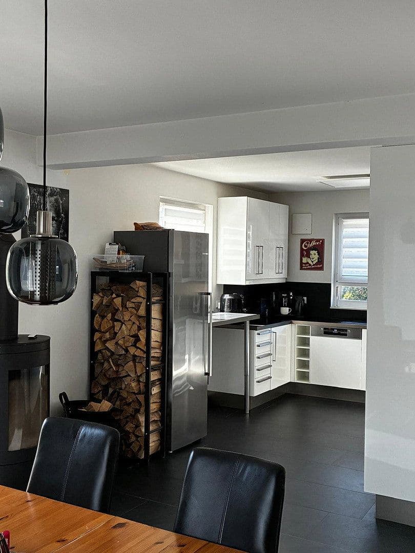 Predaj domu 160 m², pozemok 455 m², Neuenbürg, Bádensko-Wurttembersko Predaj domu 160 m², pozemok 455 m², Neuenbürg, Bádensko-Wurttembersko