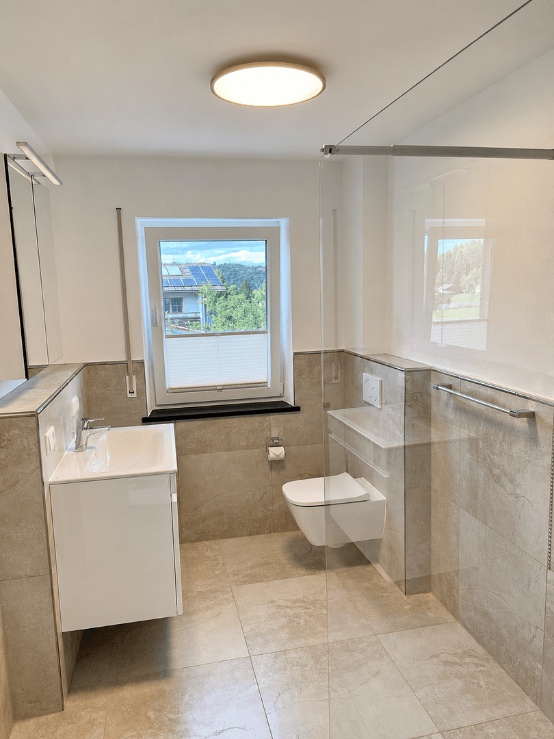 Prenájom bytu 3-izbový 77 m², Hochgernstraße 11, Siegsdorf, Bavorsko Prenájom bytu 3-izbový 77 m², Hochgernstraße 11, Siegsdorf, Bavorsko