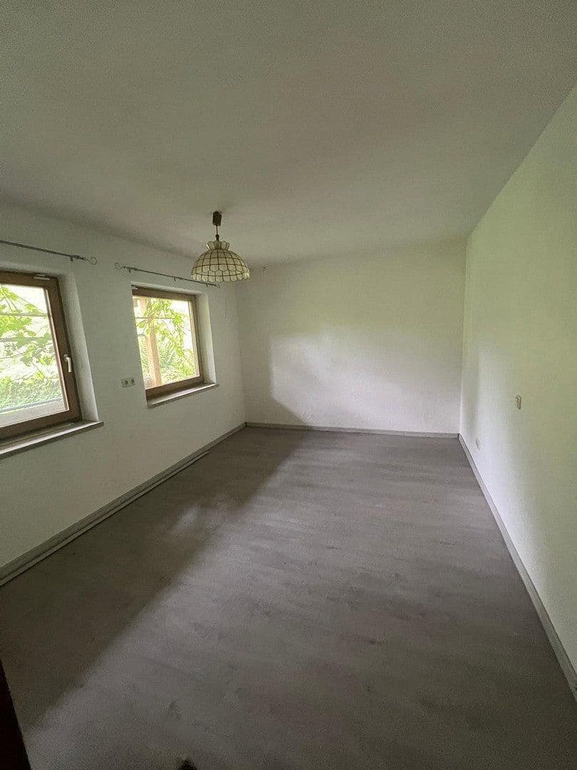 Predaj domu 141 m², pozemok 6.262 m², Aumühler Weg 3, Valley, Bavorsko Predaj domu 141 m², pozemok 6.262 m², Aumühler Weg 3, Valley, Bavorsko