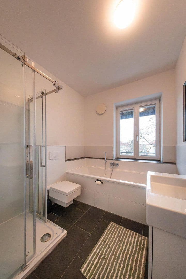 Predaj bytu 4-izbový 105 m², Sterndamm 66 E, Berlin-Johannisstal, Berlín Predaj bytu 4-izbový 105 m², Sterndamm 66 E, Berlin-Johannisstal, Berlín