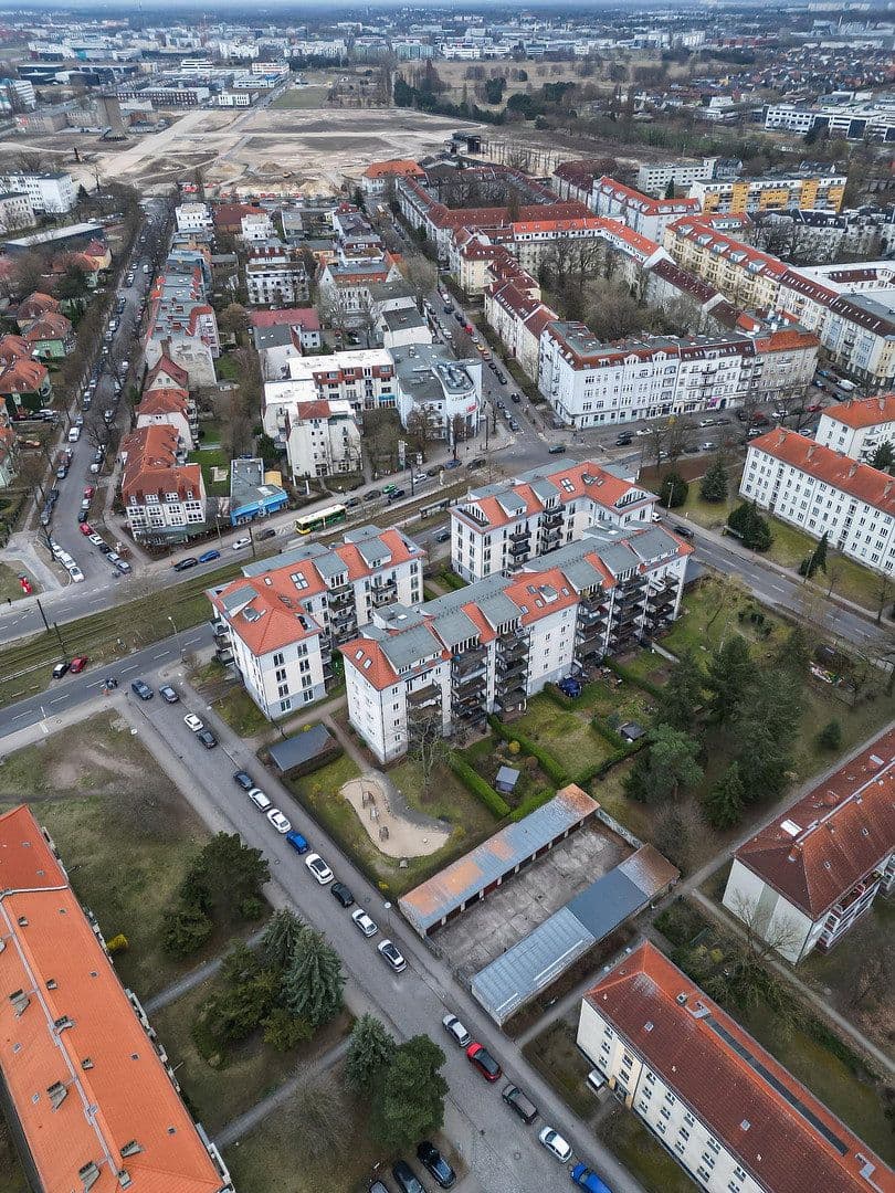 Predaj bytu 4-izbový 105 m², Sterndamm 66 E, Berlin-Johannisstal, Berlín Predaj bytu 4-izbový 105 m², Sterndamm 66 E, Berlin-Johannisstal, Berlín
