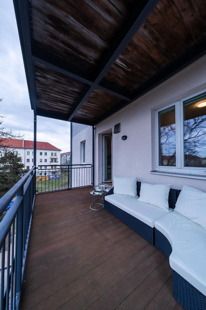 Predaj bytu 4-izbový 105 m², Sterndamm 66 E, Berlin-Johannisstal, Berlín Predaj bytu 4-izbový 105 m², Sterndamm 66 E, Berlin-Johannisstal, Berlín