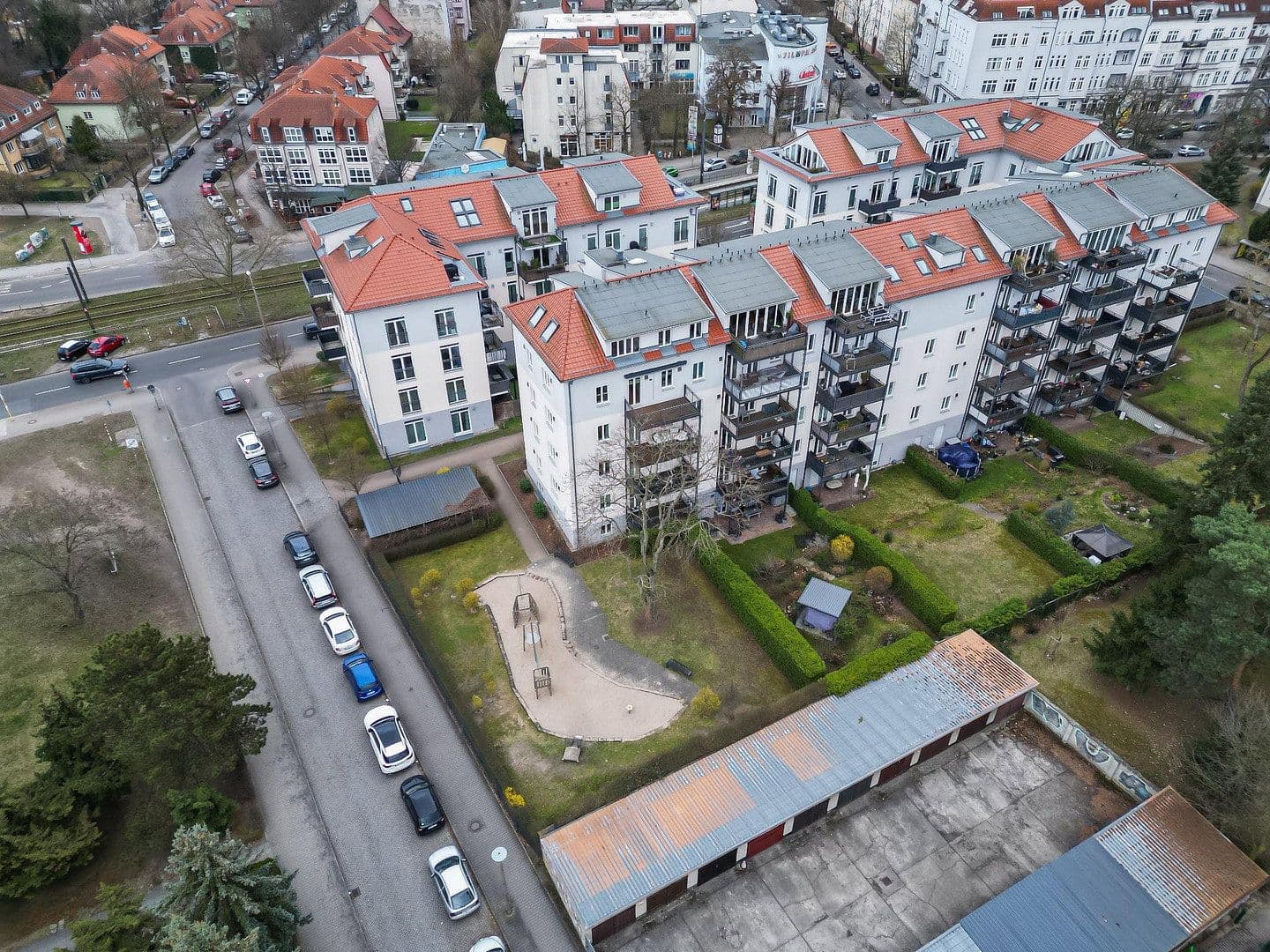 Predaj bytu 4-izbový 105 m², Sterndamm 66 E, Berlin-Johannisstal, Berlín Predaj bytu 4-izbový 105 m², Sterndamm 66 E, Berlin-Johannisstal, Berlín
