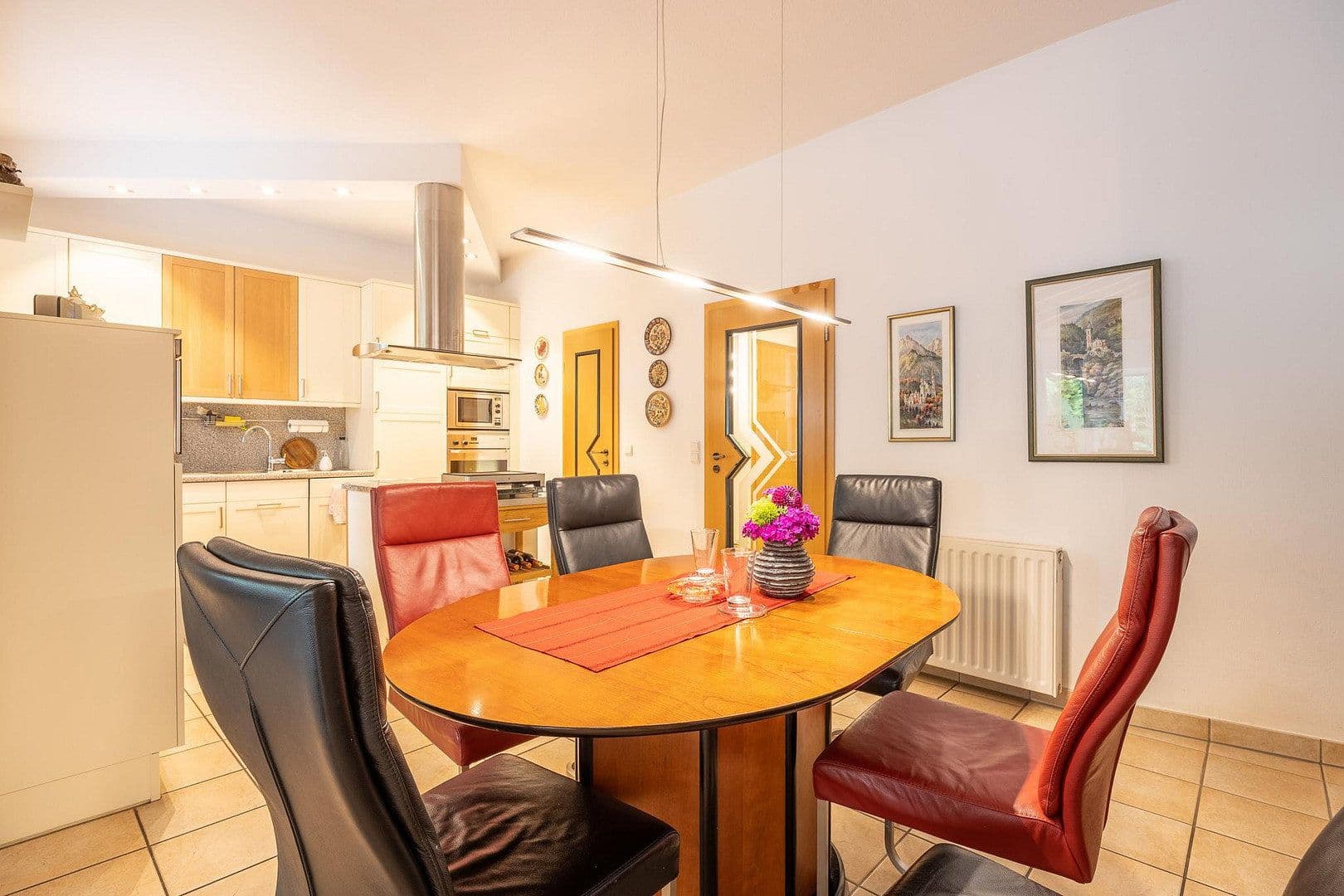 Prenájom bytu 2-izbový 95 m², Aachen, Severné Porýnie - Westfálsko Prenájom bytu 2-izbový 95 m², Aachen, Severné Porýnie - Westfálsko