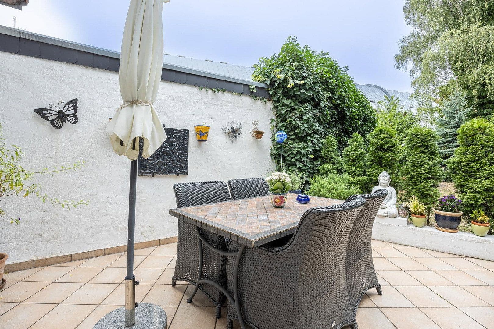 Prenájom bytu 2-izbový 95 m², Aachen, Severné Porýnie - Westfálsko Prenájom bytu 2-izbový 95 m², Aachen, Severné Porýnie - Westfálsko