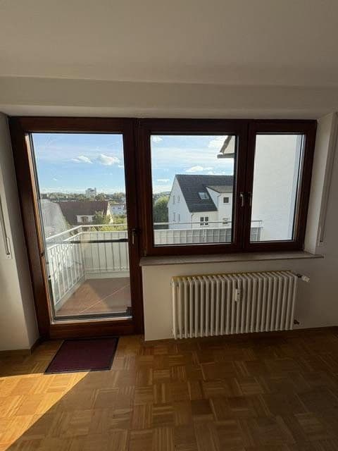 Prenájom bytu 4-izbový 104 m², Filderstadt, Bádensko-Wurttembersko Prenájom bytu 4-izbový 104 m², Filderstadt, Bádensko-Wurttembersko
