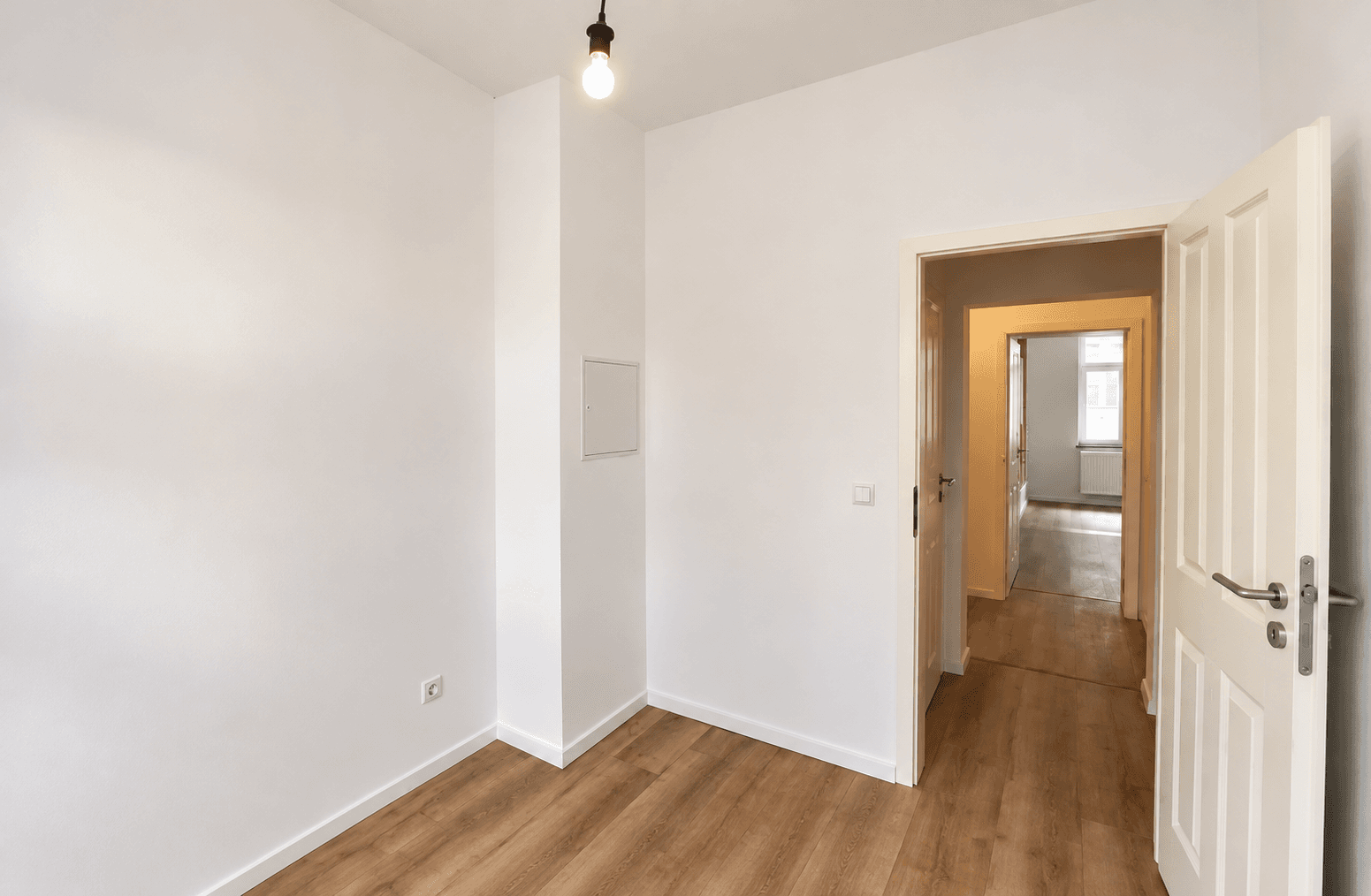 Prenájom bytu 3-izbový 69 m², Berlin, Berlín Prenájom bytu 3-izbový 69 m², Berlin, Berlín