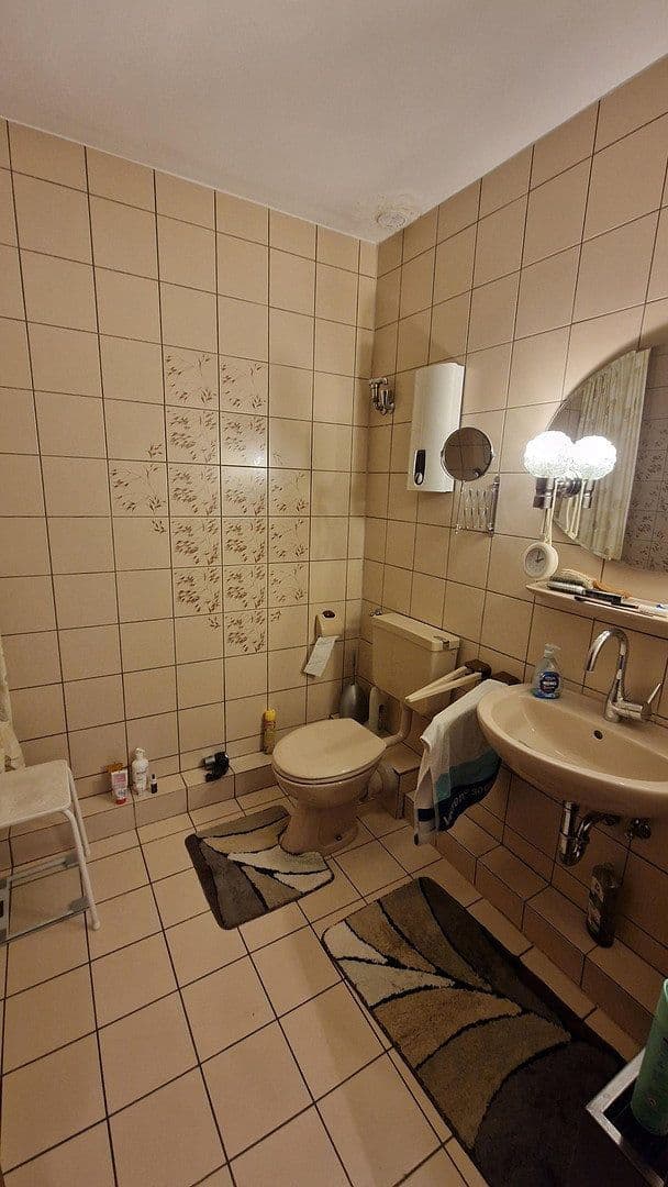 Prenájom domu 120 m², pozemok 200 m², Düsseldorf, Severné Porýnie - Westfálsko Prenájom domu 120 m², pozemok 200 m², Düsseldorf, Severné Porýnie - Westfálsko