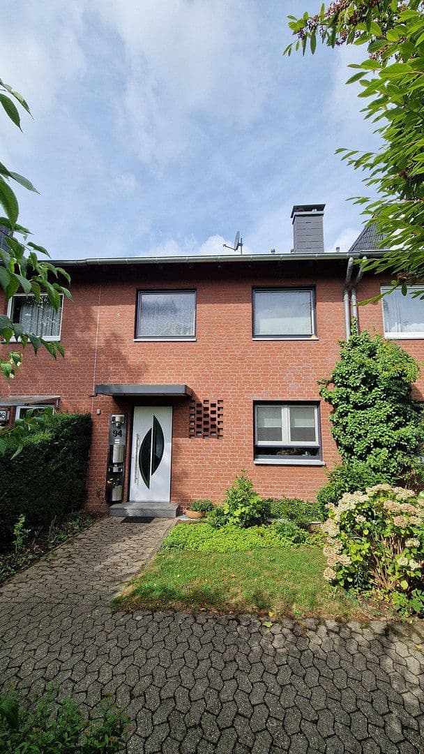Prenájom domu 120 m², pozemok 200 m², Düsseldorf, Severné Porýnie - Westfálsko Prenájom domu 120 m², pozemok 200 m², Düsseldorf, Severné Porýnie - Westfálsko