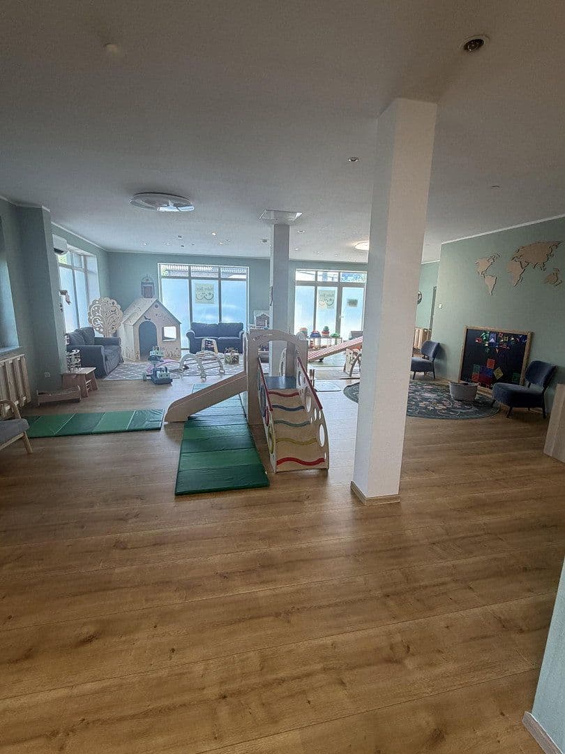Prenájom kancelárie 142 m², Bismarckstraße 2c, Meerbusch, Severné Porýnie - Westfálsko Prenájom kancelárie 142 m², Bismarckstraße 2c, Meerbusch, Severné Porýnie - Westfálsko