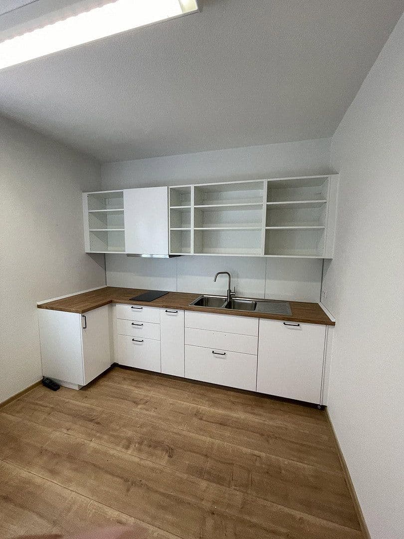 Prenájom kancelárie 142 m², Bismarckstraße 2c, Meerbusch, Severné Porýnie - Westfálsko Prenájom kancelárie 142 m², Bismarckstraße 2c, Meerbusch, Severné Porýnie - Westfálsko