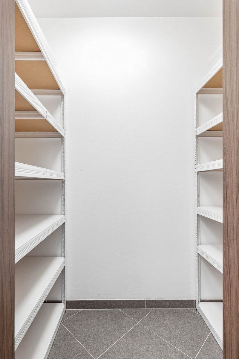 Predaj bytu 1-izbový 34 m², Stočesova, Praha, Praha Predaj bytu 1-izbový 34 m², Stočesova, Praha, Praha