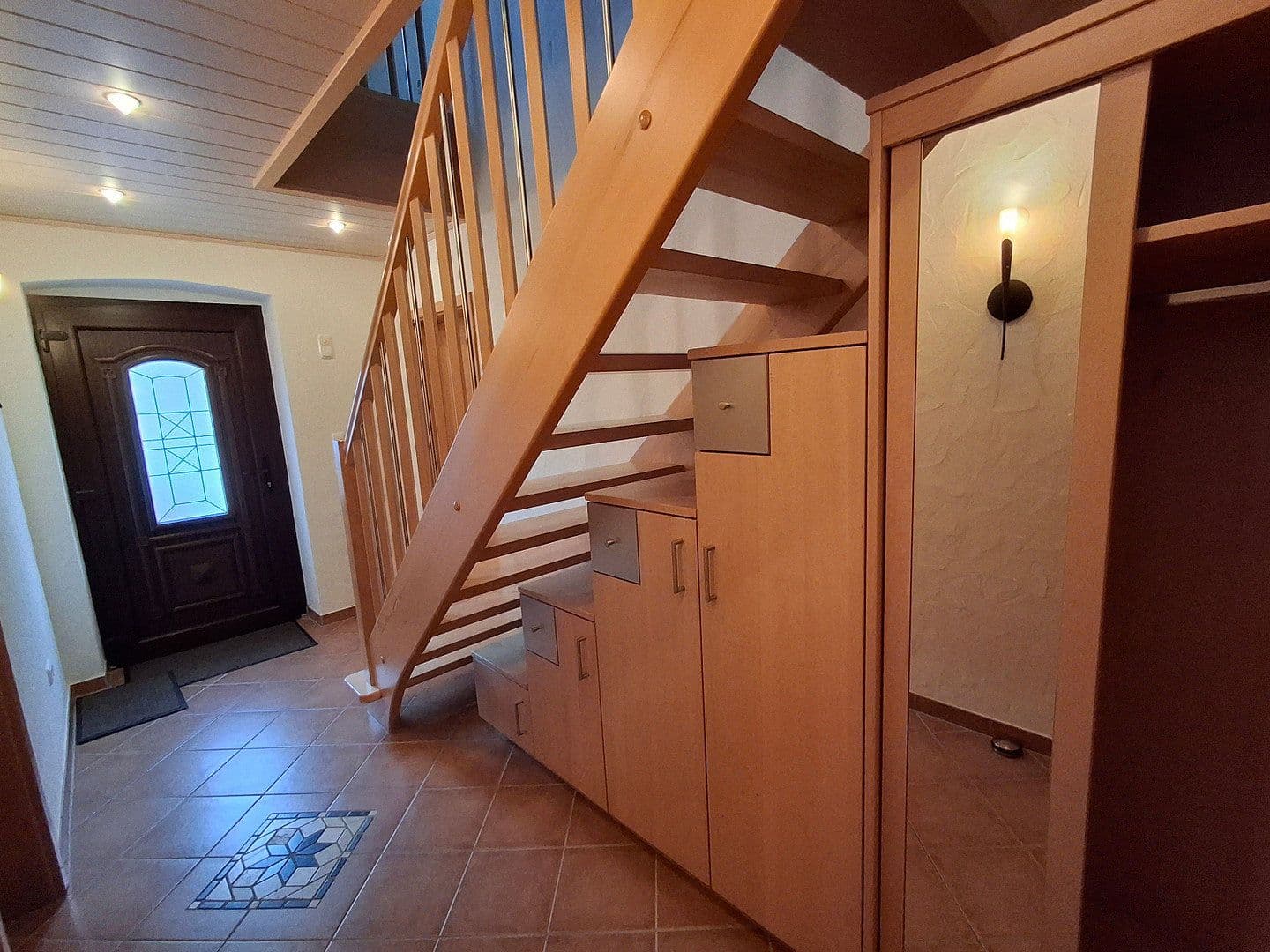 Predaj domu 159 m², pozemok 300 m², Dorfstr. 52, Haundorf, Bavorsko Predaj domu 159 m², pozemok 300 m², Dorfstr. 52, Haundorf, Bavorsko