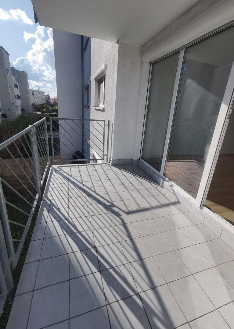 Prenájom bytu 3-izbový 92 m², Heidelberg, Bádensko-Wurttembersko Prenájom bytu 3-izbový 92 m², Heidelberg, Bádensko-Wurttembersko