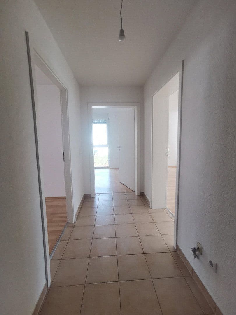 Prenájom bytu 3-izbový 92 m², Heidelberg, Bádensko-Wurttembersko Prenájom bytu 3-izbový 92 m², Heidelberg, Bádensko-Wurttembersko