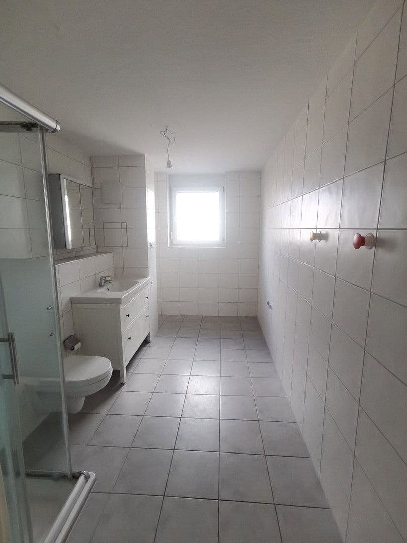 Prenájom bytu 3-izbový 92 m², Heidelberg, Bádensko-Wurttembersko Prenájom bytu 3-izbový 92 m², Heidelberg, Bádensko-Wurttembersko