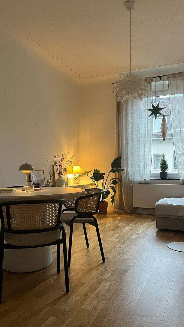 Prenájom bytu 2-izbový 60 m², Liliencronstr. 7, Düsseldorf, Severné Porýnie - Westfálsko Prenájom bytu 2-izbový 60 m², Liliencronstr. 7, Düsseldorf, Severné Porýnie - Westfálsko
