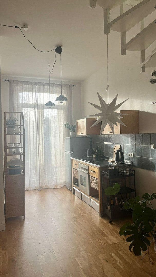 Prenájom bytu 2-izbový 60 m², Liliencronstr. 7, Düsseldorf, Severné Porýnie - Westfálsko Prenájom bytu 2-izbový 60 m², Liliencronstr. 7, Düsseldorf, Severné Porýnie - Westfálsko